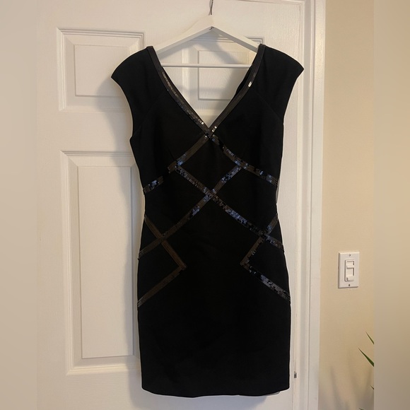 NWT. Laundry by Shelli Segal Size 8, fitted sequin mini dress. - Picture 5 of 5